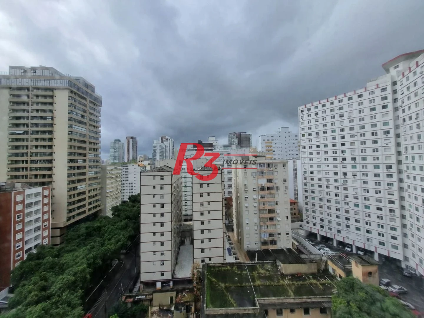 Excelente apartamento para locação mobiliado e decorado, 2 vagas,  em Santos, na quadra da praia, com 3 quartos, sacada gourmet e lazer completo!!