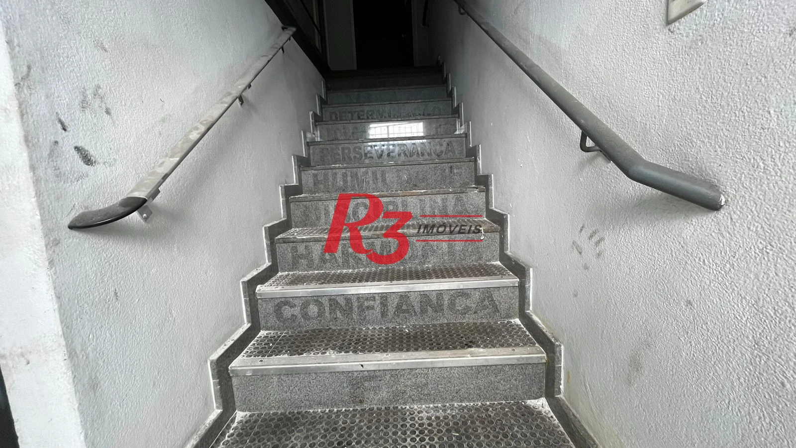 Loja para alugar, 700 m² por R$ 20.000,02/mês - Encruzilhada - Santos/SP