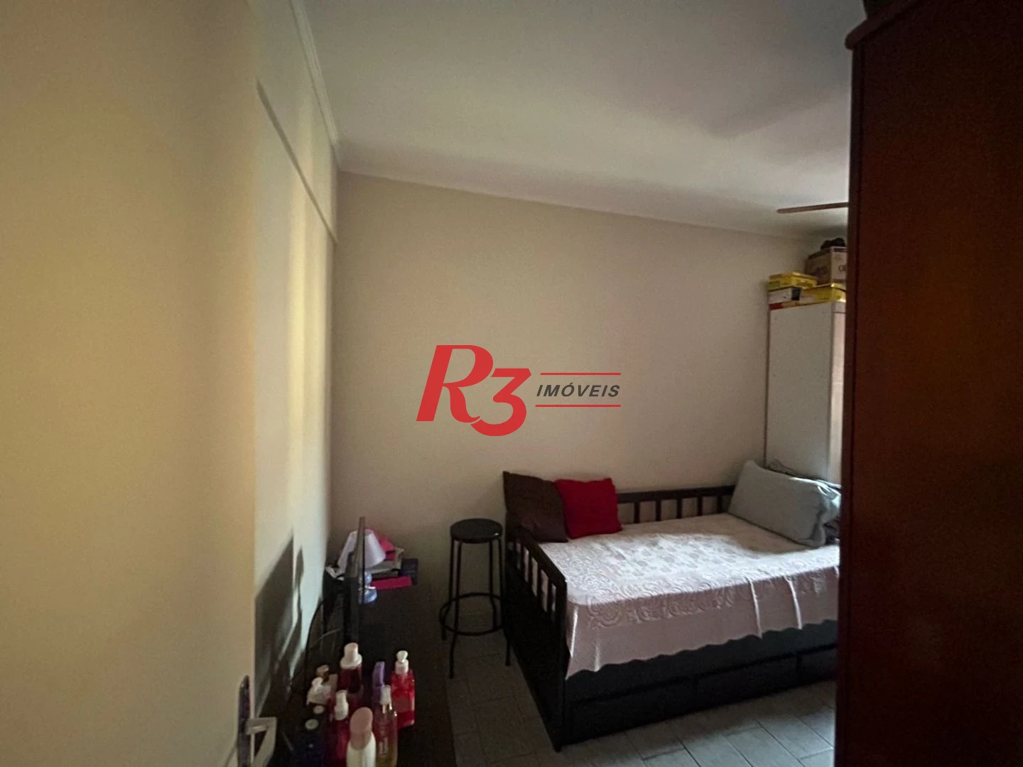 APARTAMENTO MOBILIADO EM SANTOS