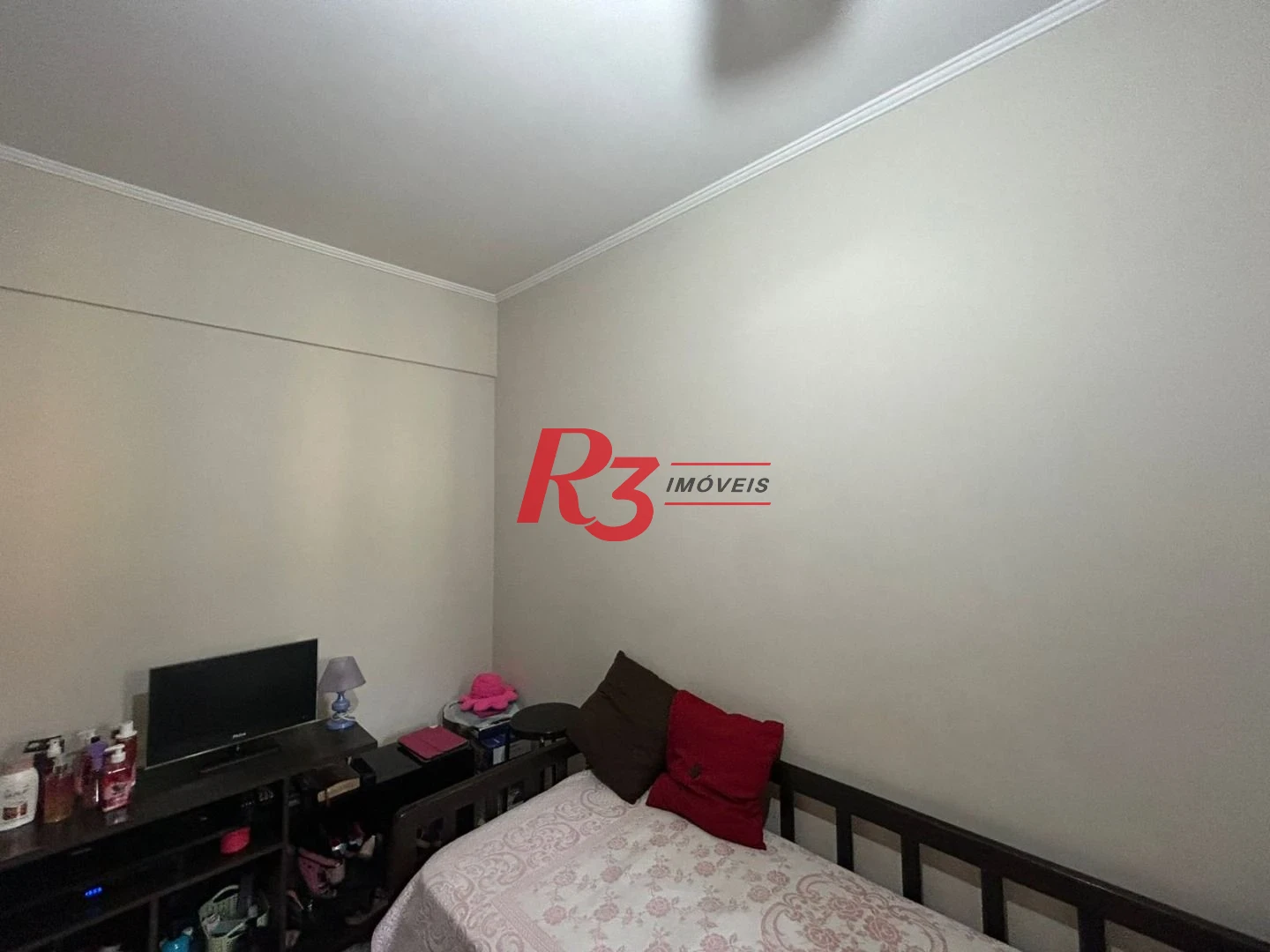 APARTAMENTO MOBILIADO EM SANTOS