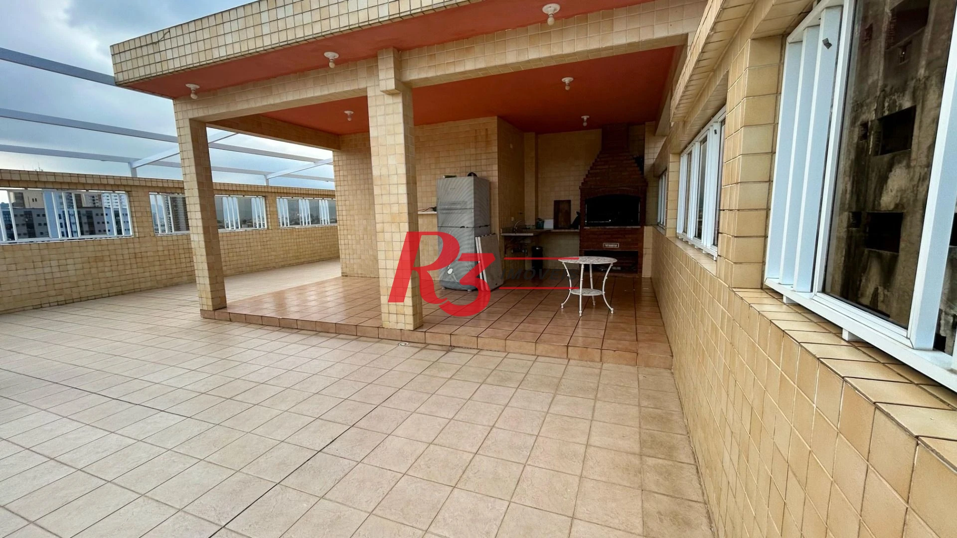 Apartamento com 2 dormitórios à venda, 90 m² por R$ 750.000,00 - Embaré - Santos/SP