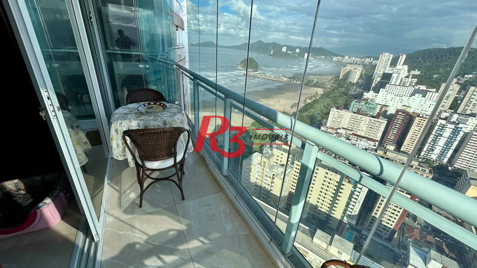 Apartamento com 2 dormitórios à venda, 63 m² por R$ 1.500.000,00 - Pompéia - Santos/SP