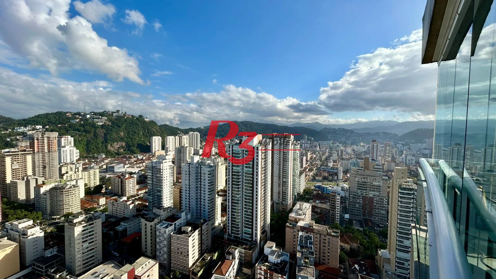 Apartamento com 2 dormitórios à venda, 63 m² por R$ 1.500.000,00 - Pompéia - Santos/SP