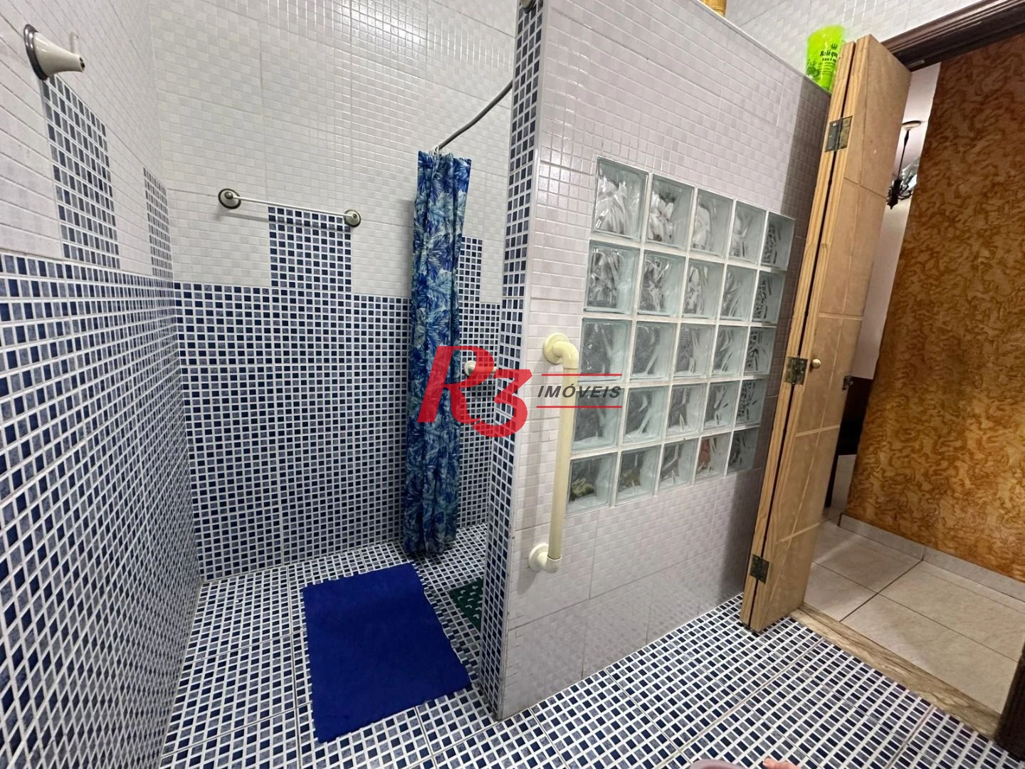 Casa com 3 dormitórios à venda, 118 m² por R$ 720.000,00 - Marapé - Santos/SP