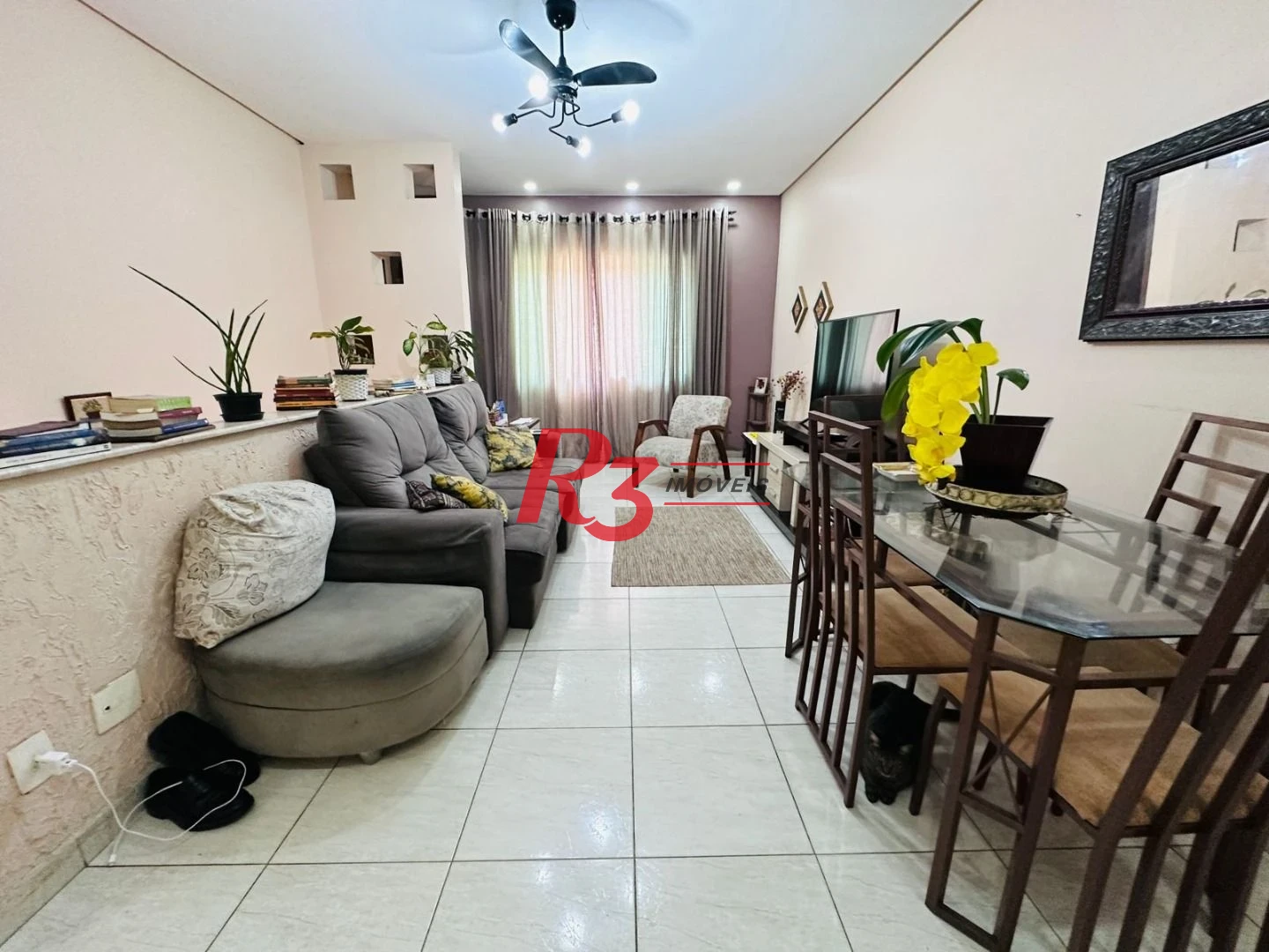 Casa com 3 dormitórios à venda, 118 m² por R$ 720.000,00 - Marapé - Santos/SP