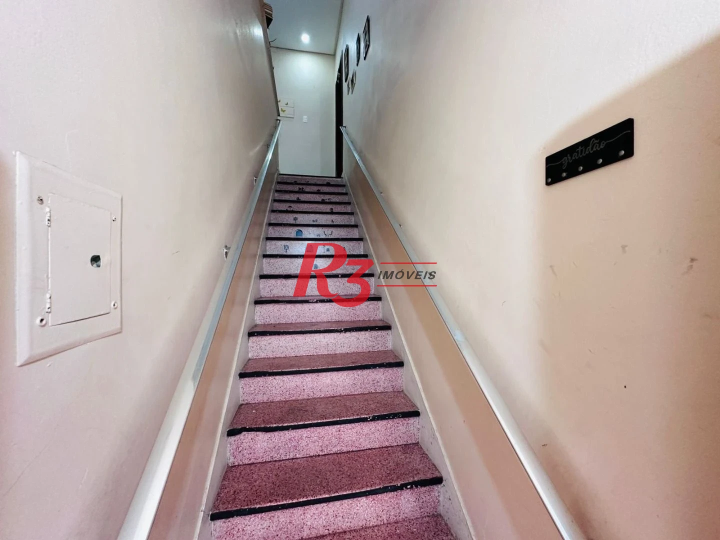 Casa com 3 dormitórios à venda, 118 m² por R$ 720.000,00 - Marapé - Santos/SP