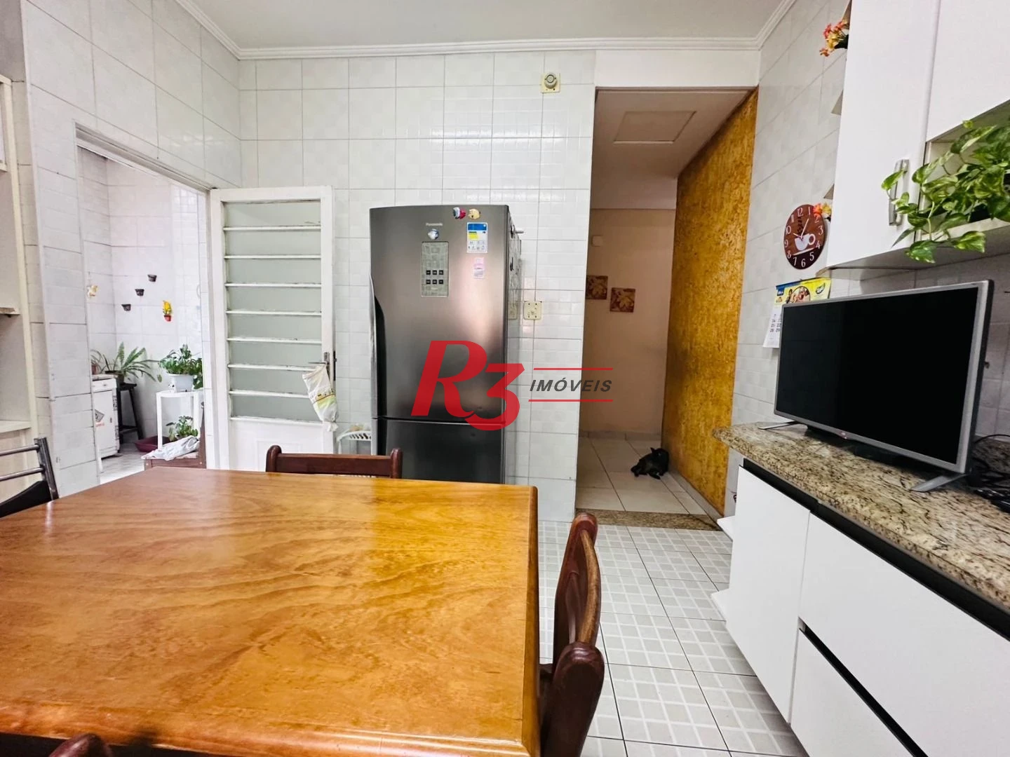 Casa com 3 dormitórios à venda, 118 m² por R$ 720.000,00 - Marapé - Santos/SP