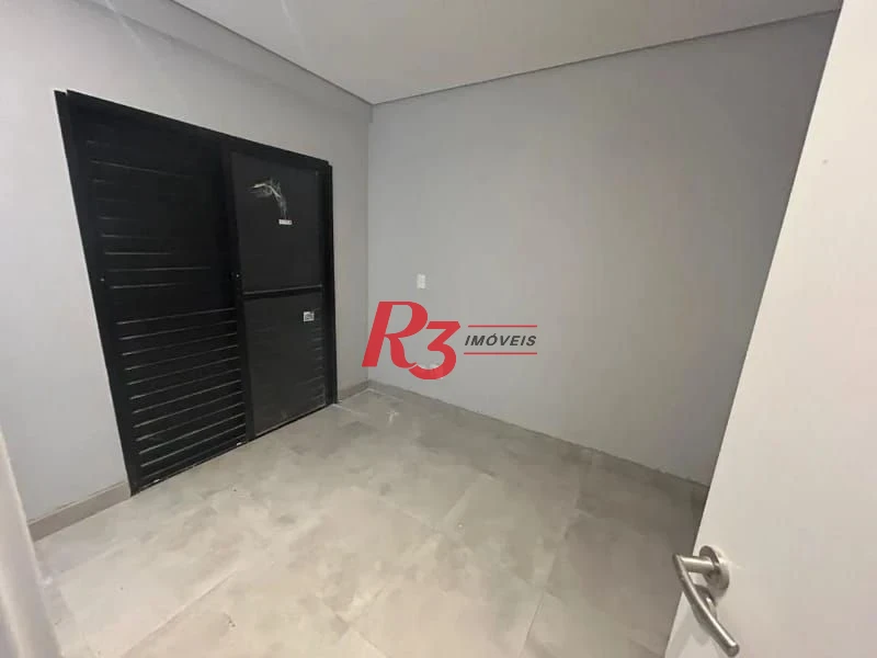 Village com 2 dormitórios para alugar, 116 m² por R$ 5.000,02/mês - Marapé - Santos/SP