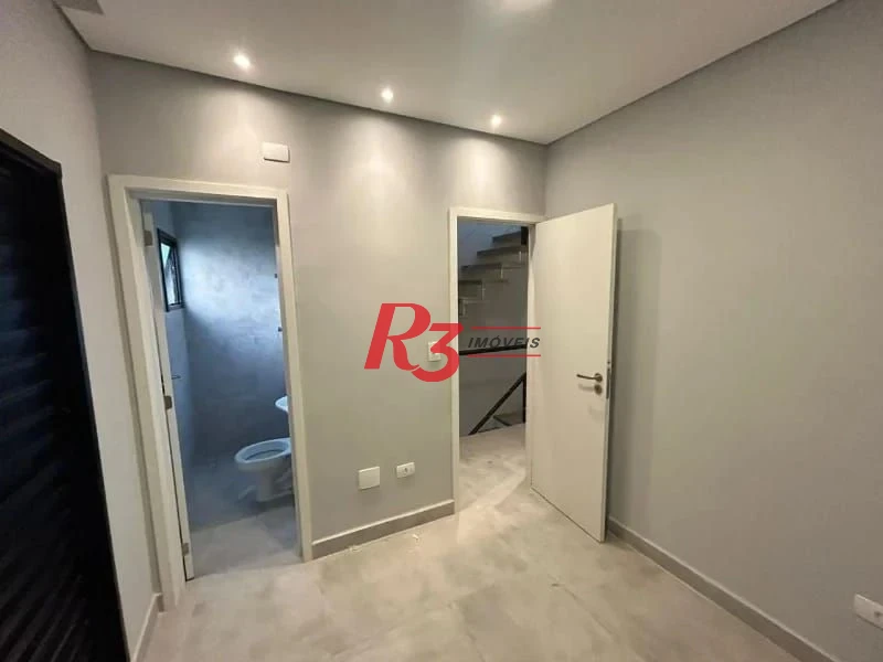 Village com 2 dormitórios para alugar, 116 m² por R$ 5.000,02/mês - Marapé - Santos/SP