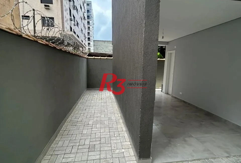 Village com 2 dormitórios para alugar, 116 m² por R$ 5.000,02/mês - Marapé - Santos/SP