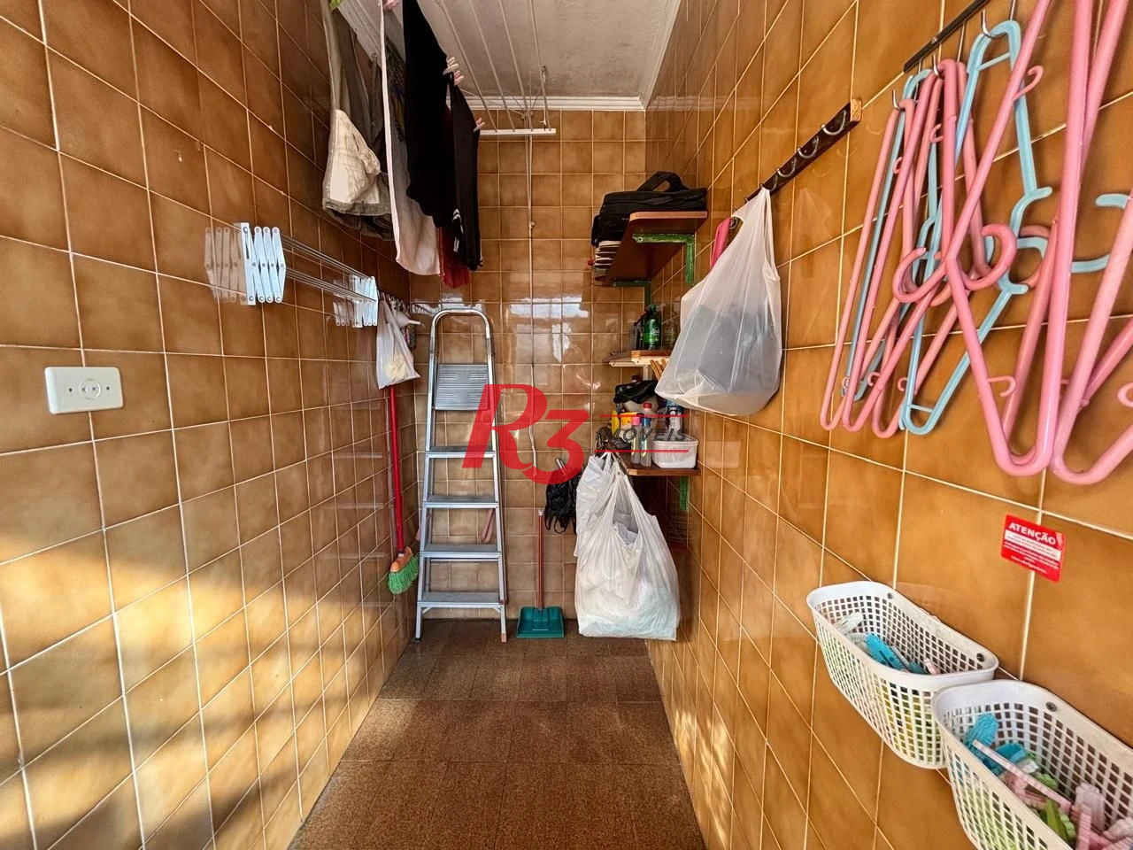 Apartamento à venda, 45 m² por R$ 300.000,00 - Encruzilhada - Santos/SP