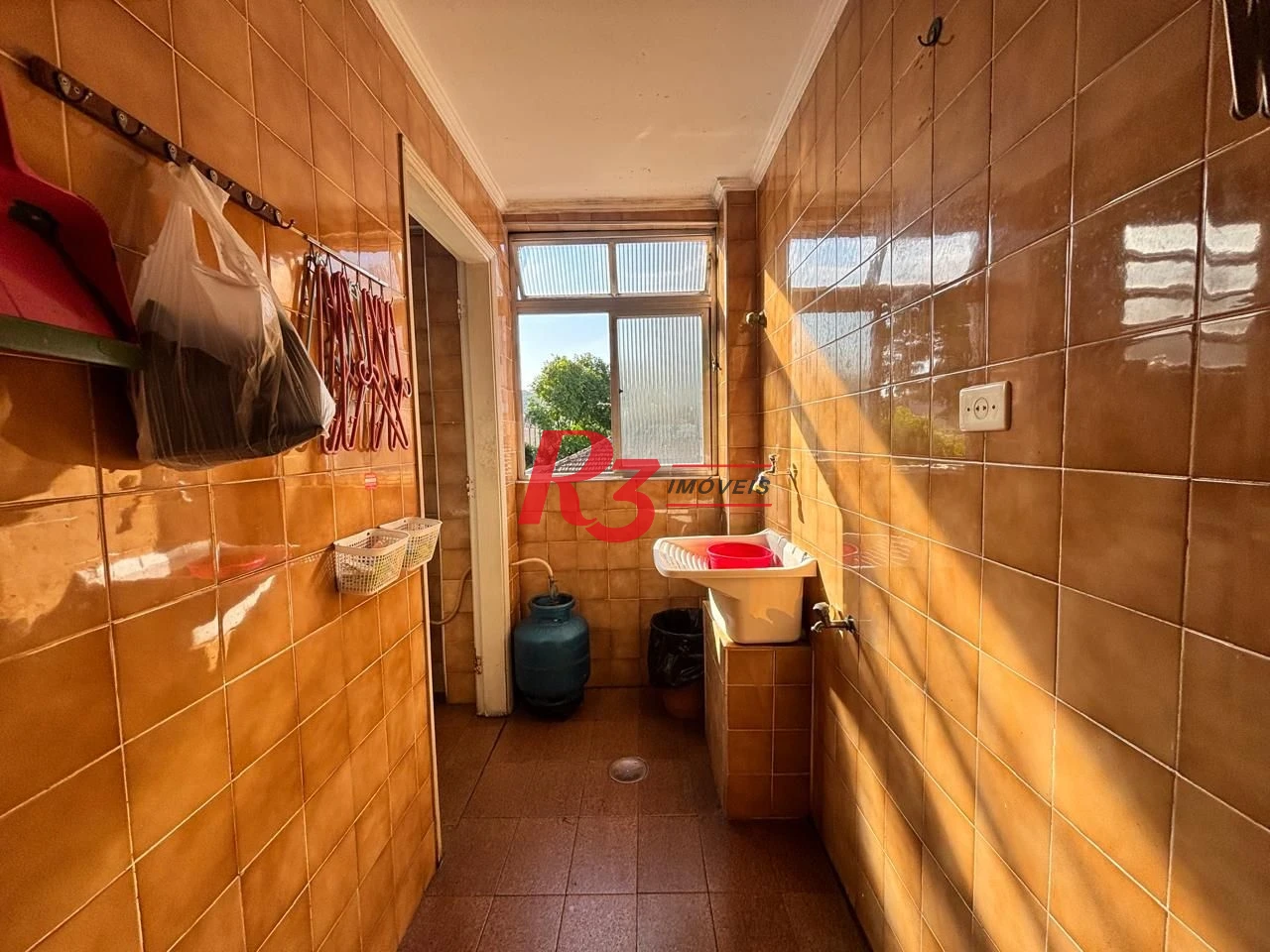 Apartamento à venda, 45 m² por R$ 300.000,00 - Encruzilhada - Santos/SP