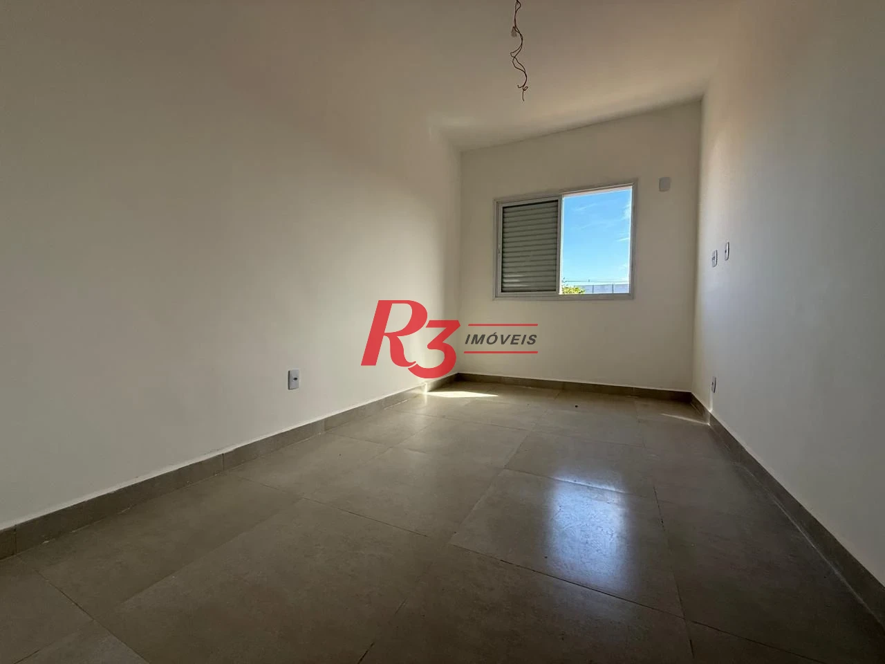 Casa com 3 dormitórios à venda, 135 m² por R$ 600.000,00 - Estuário - Santos/SP