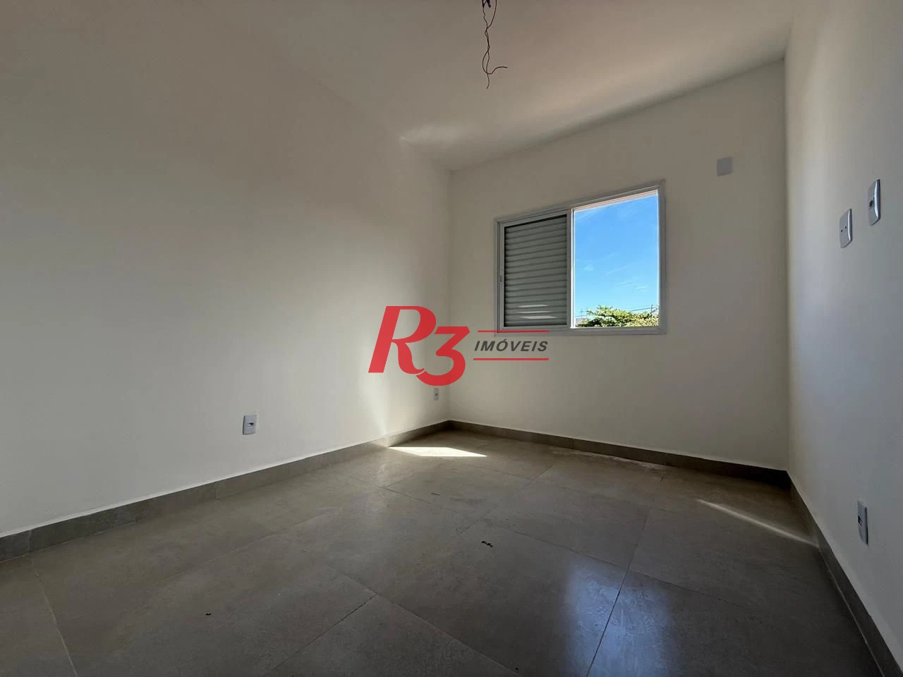 Casa com 3 dormitórios à venda, 135 m² por R$ 600.000,00 - Estuário - Santos/SP