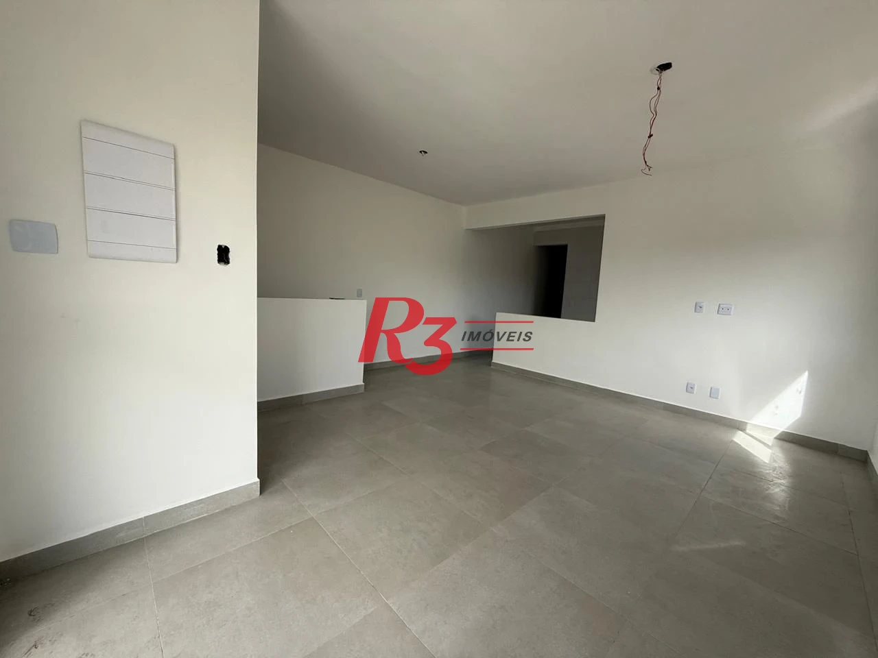 Casa com 3 dormitórios à venda, 135 m² por R$ 600.000,00 - Estuário - Santos/SP