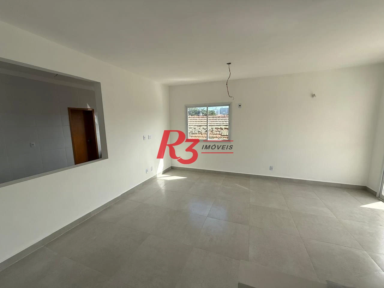 Casa com 3 dormitórios à venda, 135 m² por R$ 600.000,00 - Estuário - Santos/SP