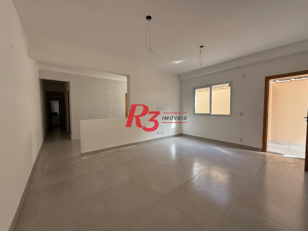 Casa com 3 dormitórios à venda, 134 m² por R$ 600.000,00 - Estuário - Santos/SP