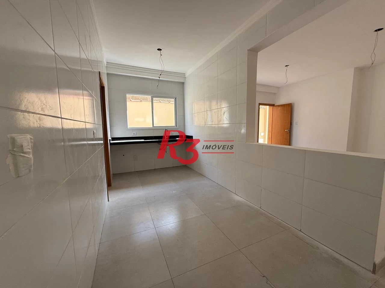 Casa com 3 dormitórios à venda, 134 m² por R$ 600.000,00 - Estuário - Santos/SP