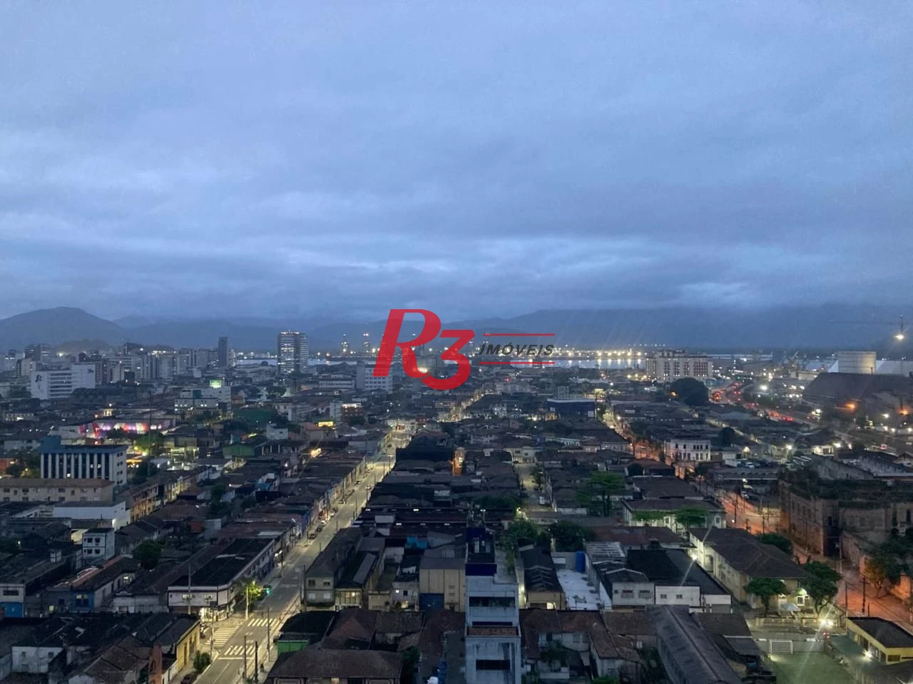 Sala à venda, 43 m² por R$ 300.000,00 - Vila Matias - Santos/SP