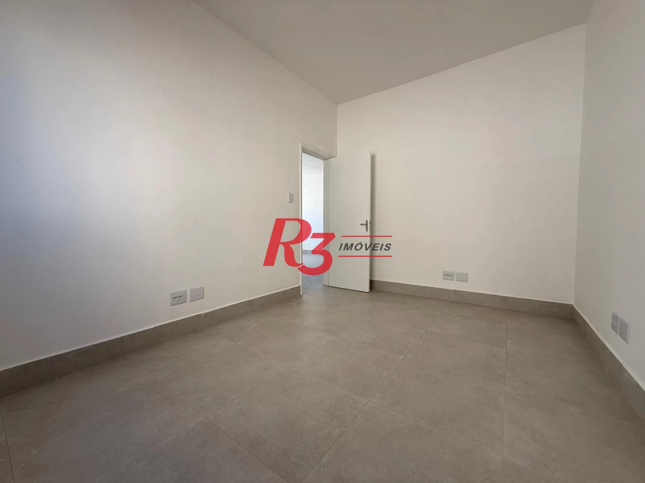 Sala para alugar, 116 m² por R$ 3.128,95/mês - Vila Matias - Santos/SP