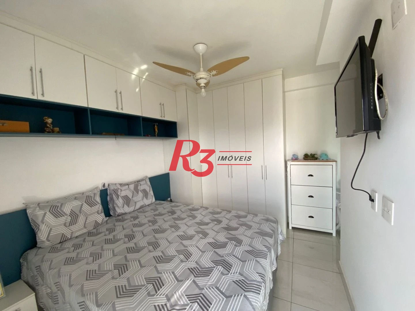Apartamento com 2 dormitórios à venda, 72 m² por R$ 795.000,00 - Embaré - Santos/SP