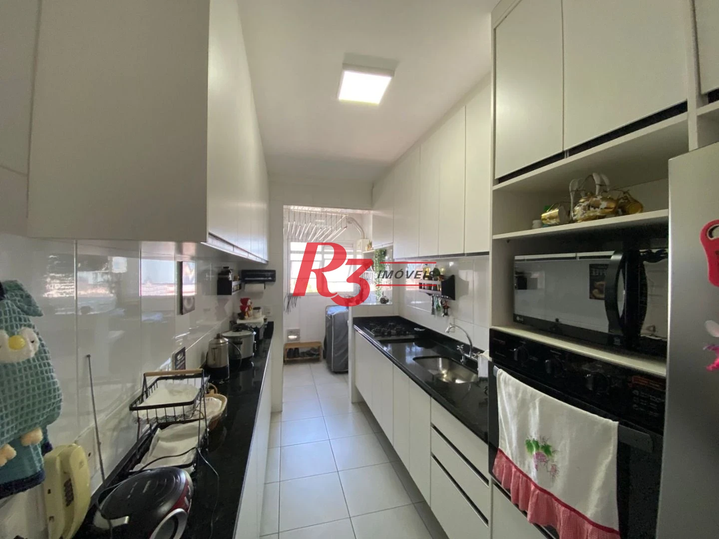 Apartamento com 2 dormitórios à venda, 72 m² por R$ 795.000,00 - Embaré - Santos/SP