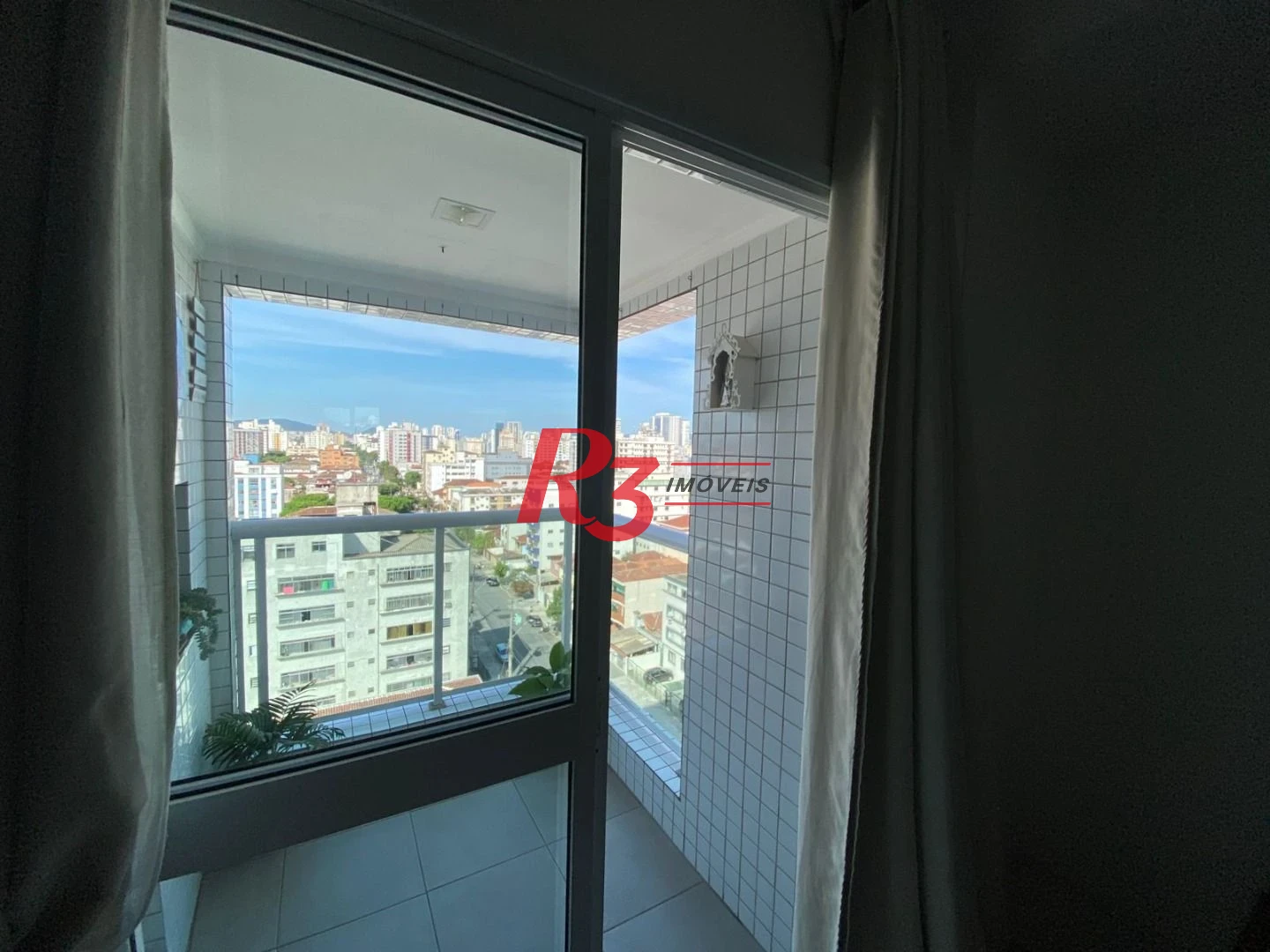 Apartamento com 2 dormitórios à venda, 72 m² por R$ 795.000,00 - Embaré - Santos/SP