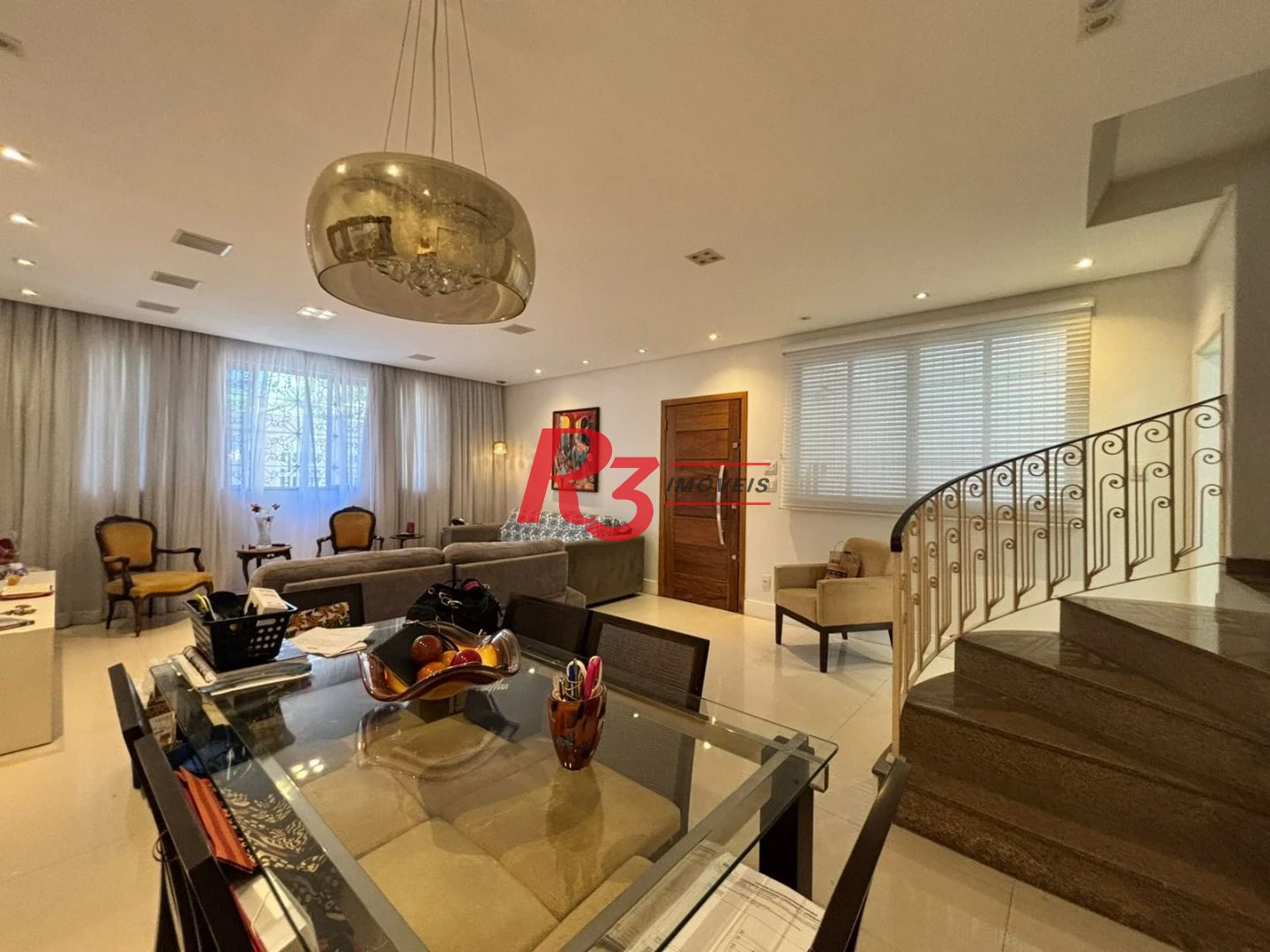 Sobrado com 3 dormitórios à venda, 187 m² por R$ 2.100.000,00 - Ponta da Praia - Santos/SP