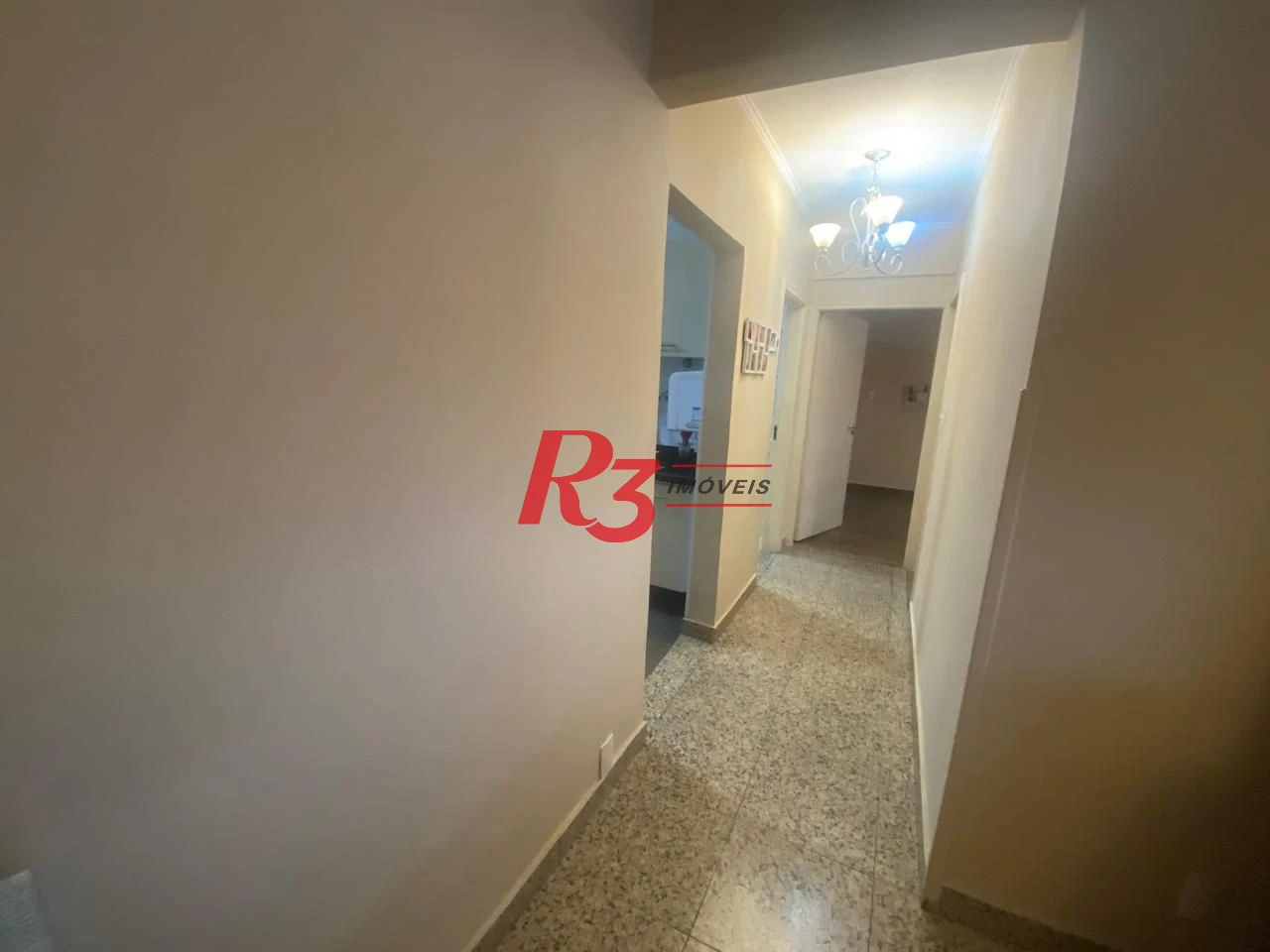 Apartamento com 2 dormitórios à venda, 98 m² por R$ 580.000,00 - Gonzaga - Santos/SP
