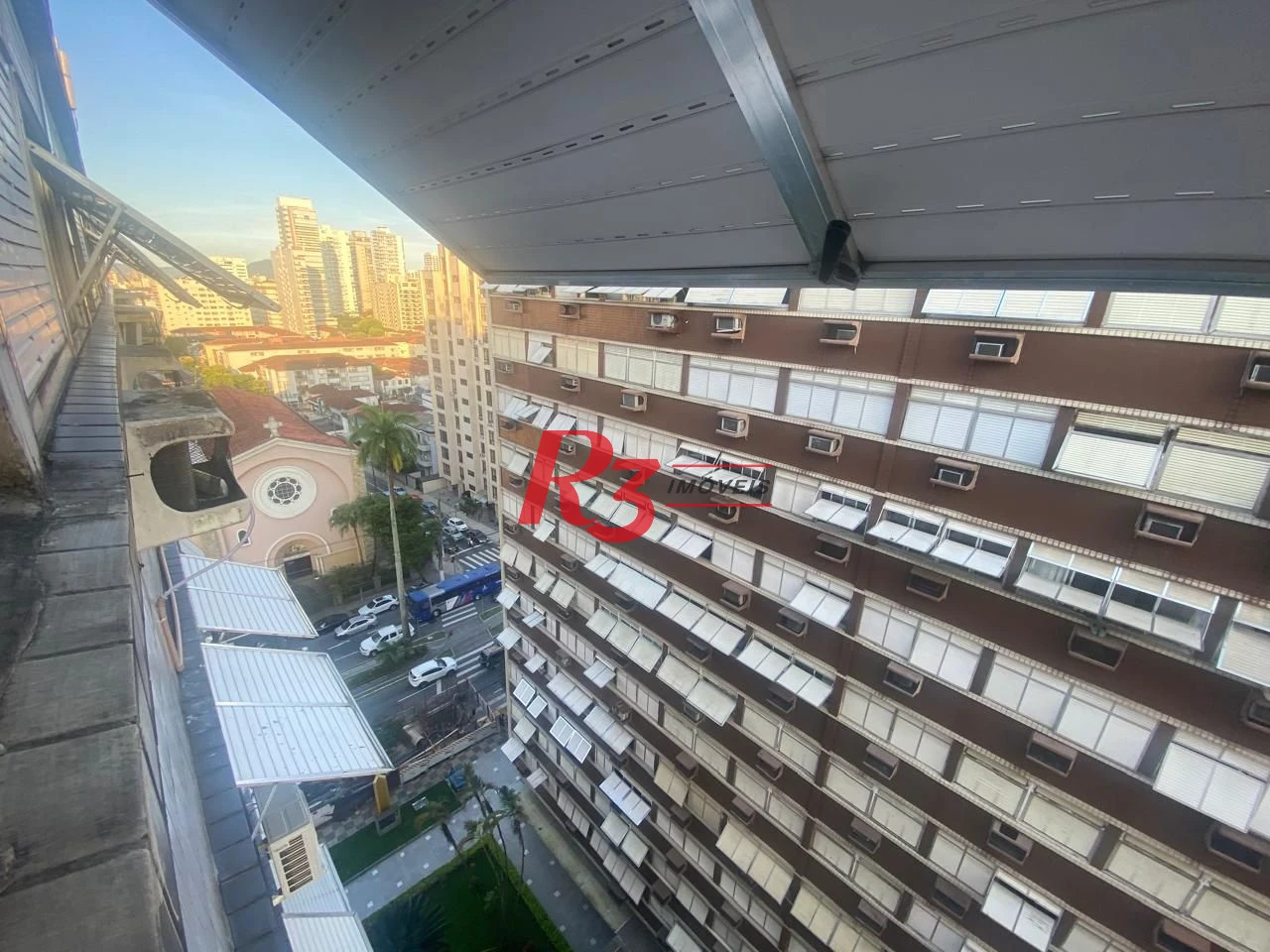 Apartamento com 2 dormitórios à venda, 98 m² por R$ 580.000,00 - Gonzaga - Santos/SP