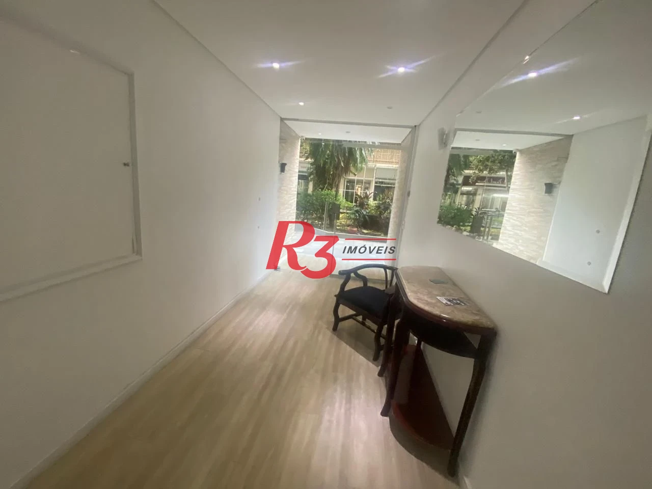 Apartamento com 2 dormitórios à venda, 98 m² por R$ 580.000,00 - Gonzaga - Santos/SP