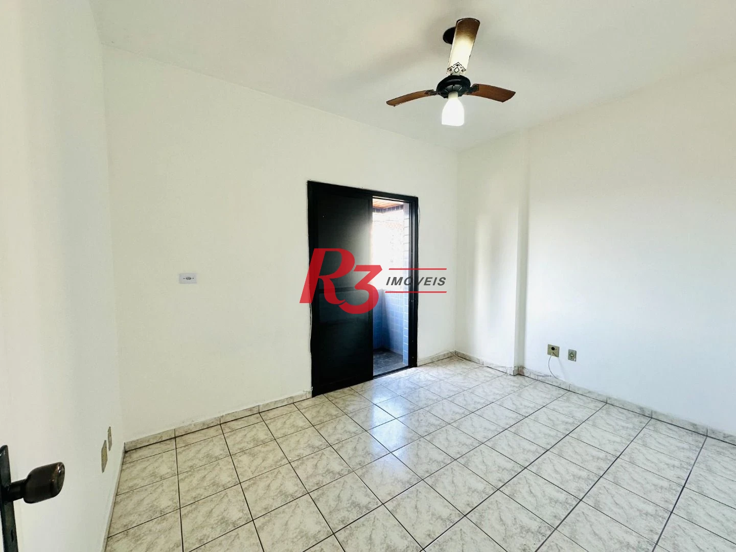 Apartamento com 2 dormitórios à venda, 62 m² por R$ 550.000,00 - Estuário - Santos/SP