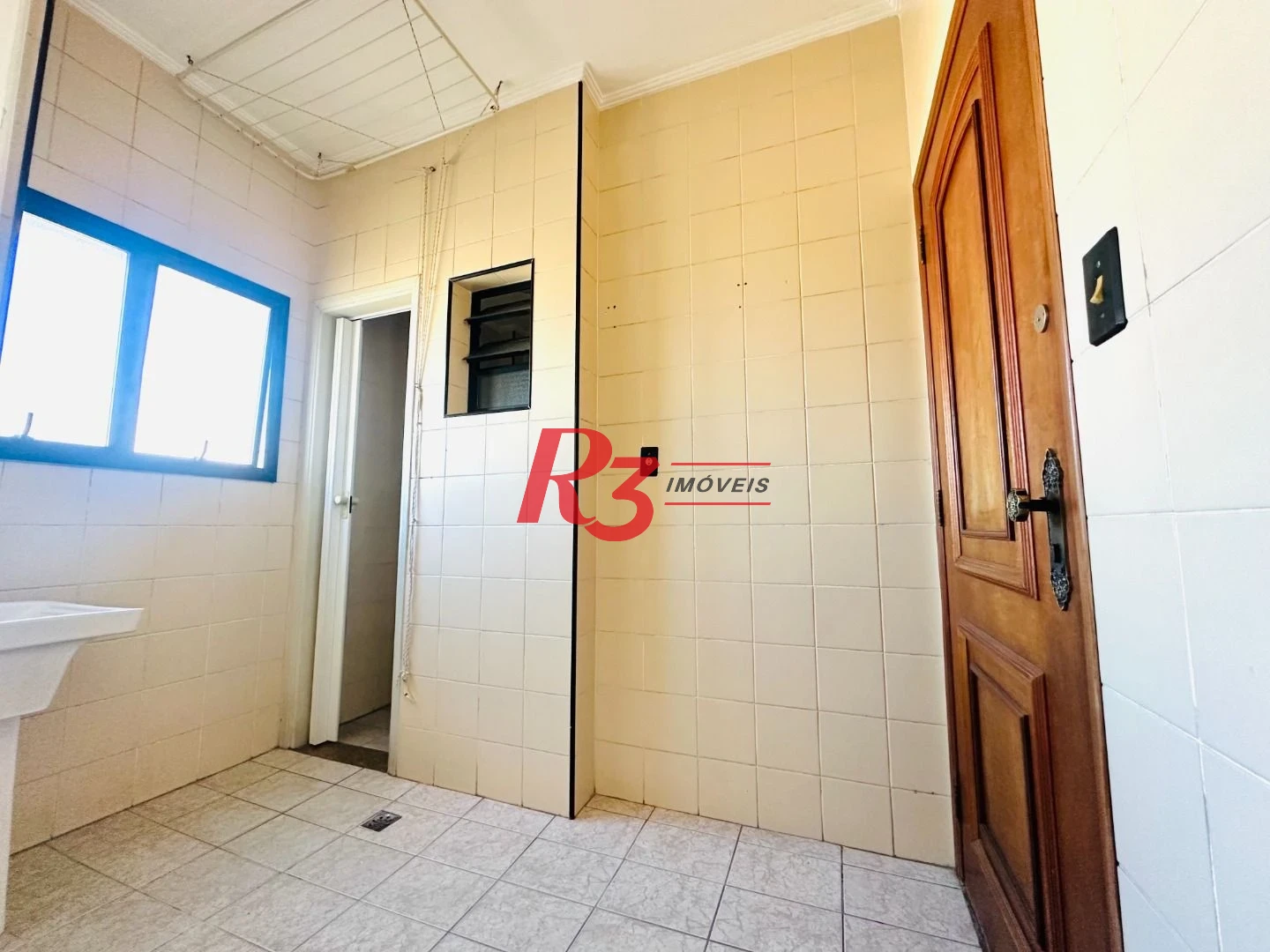 Apartamento com 2 dormitórios à venda, 62 m² por R$ 550.000,00 - Estuário - Santos/SP