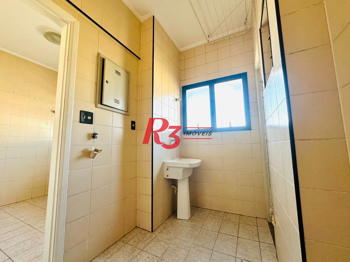 Apartamento com 2 dormitórios à venda, 62 m² por R$ 550.000,00 - Estuário - Santos/SP