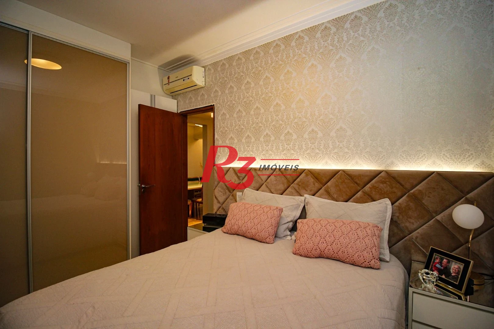 Apartamento com 2 dormitórios à venda, 84 m² por R$ 1.700.000,00 - Pompéia - Santos/SP