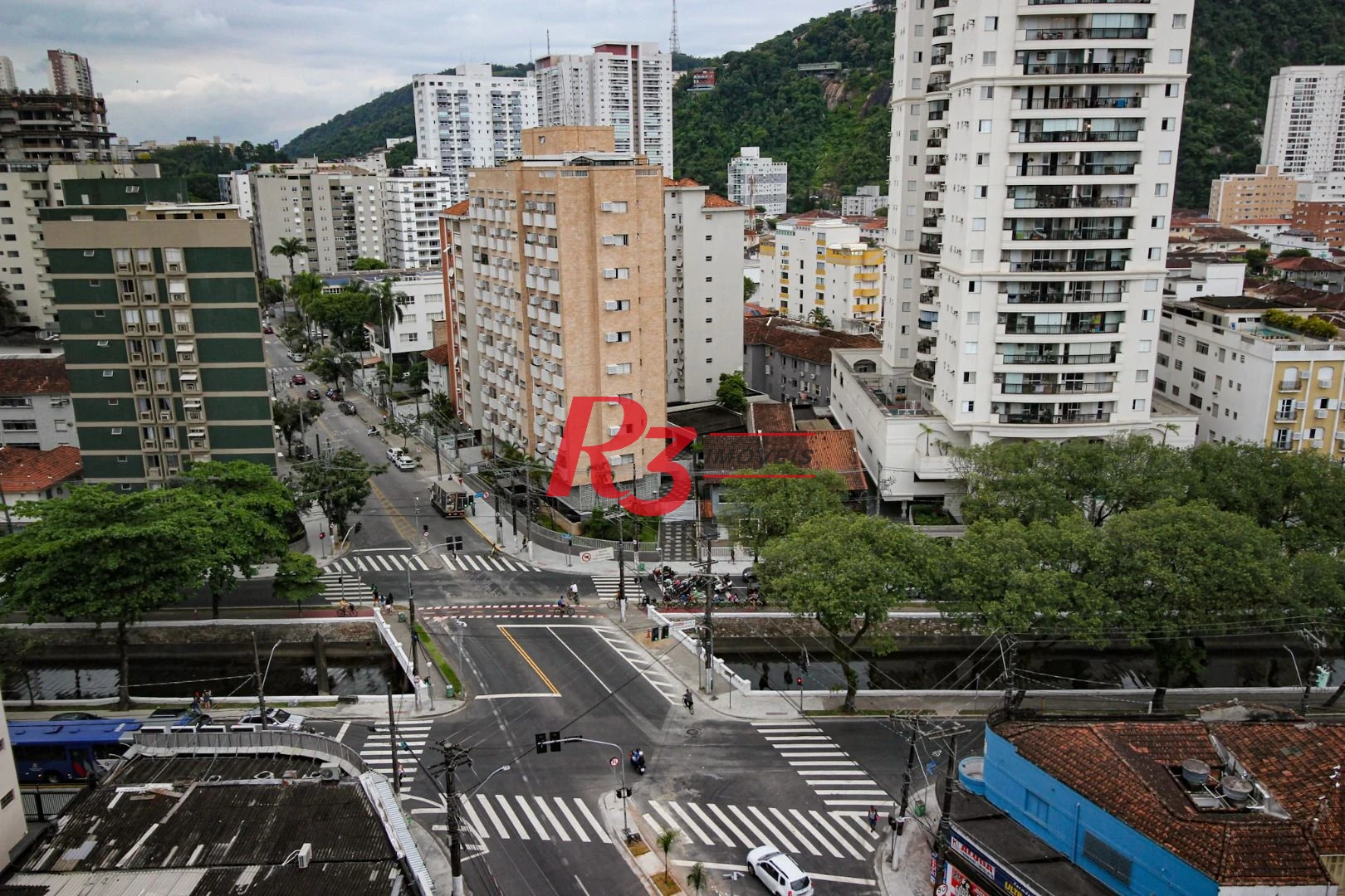 Apartamento com 2 dormitórios à venda, 84 m² por R$ 1.700.000,00 - Pompéia - Santos/SP