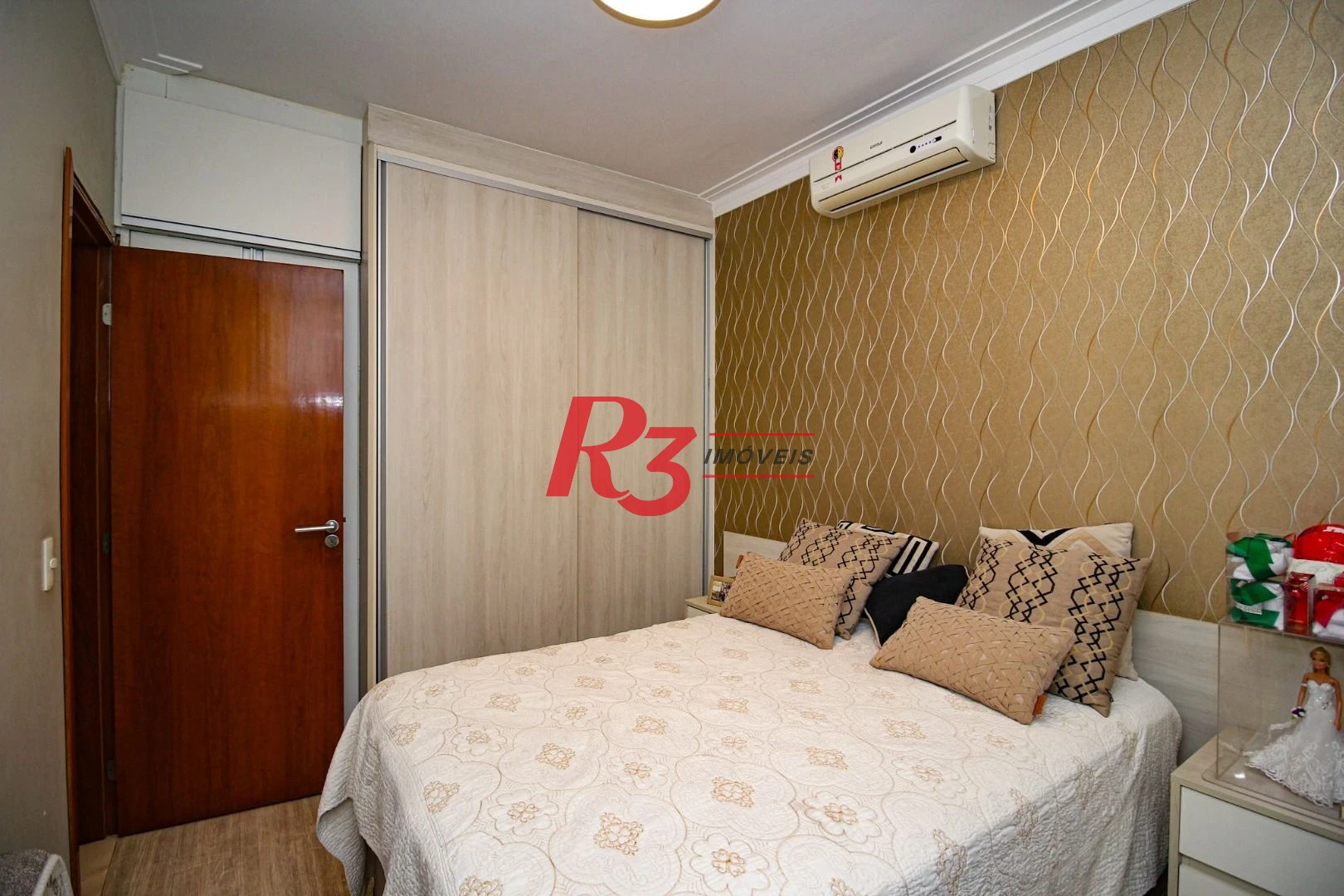 Apartamento com 2 dormitórios à venda, 84 m² por R$ 1.700.000,00 - Pompéia - Santos/SP