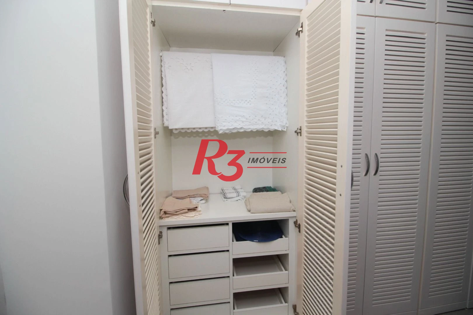 Cobertura com 4 suítes à venda na Vila Rica, 440 m² por R$ 8.000.000 - Santos/SP
