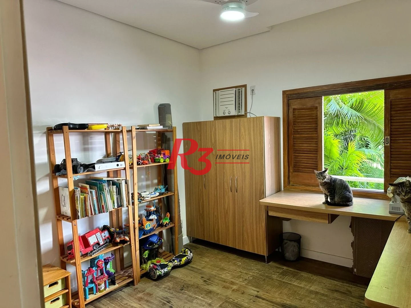 Casa com 3 dormitórios à venda, 100 m² por R$ 600.000,00 - Embaré - Santos/SP