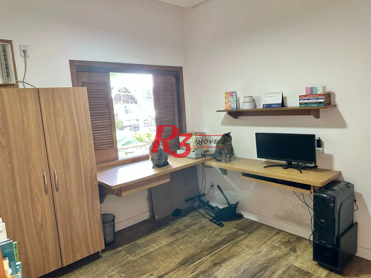 Casa com 3 dormitórios à venda, 100 m² por R$ 600.000,00 - Embaré - Santos/SP
