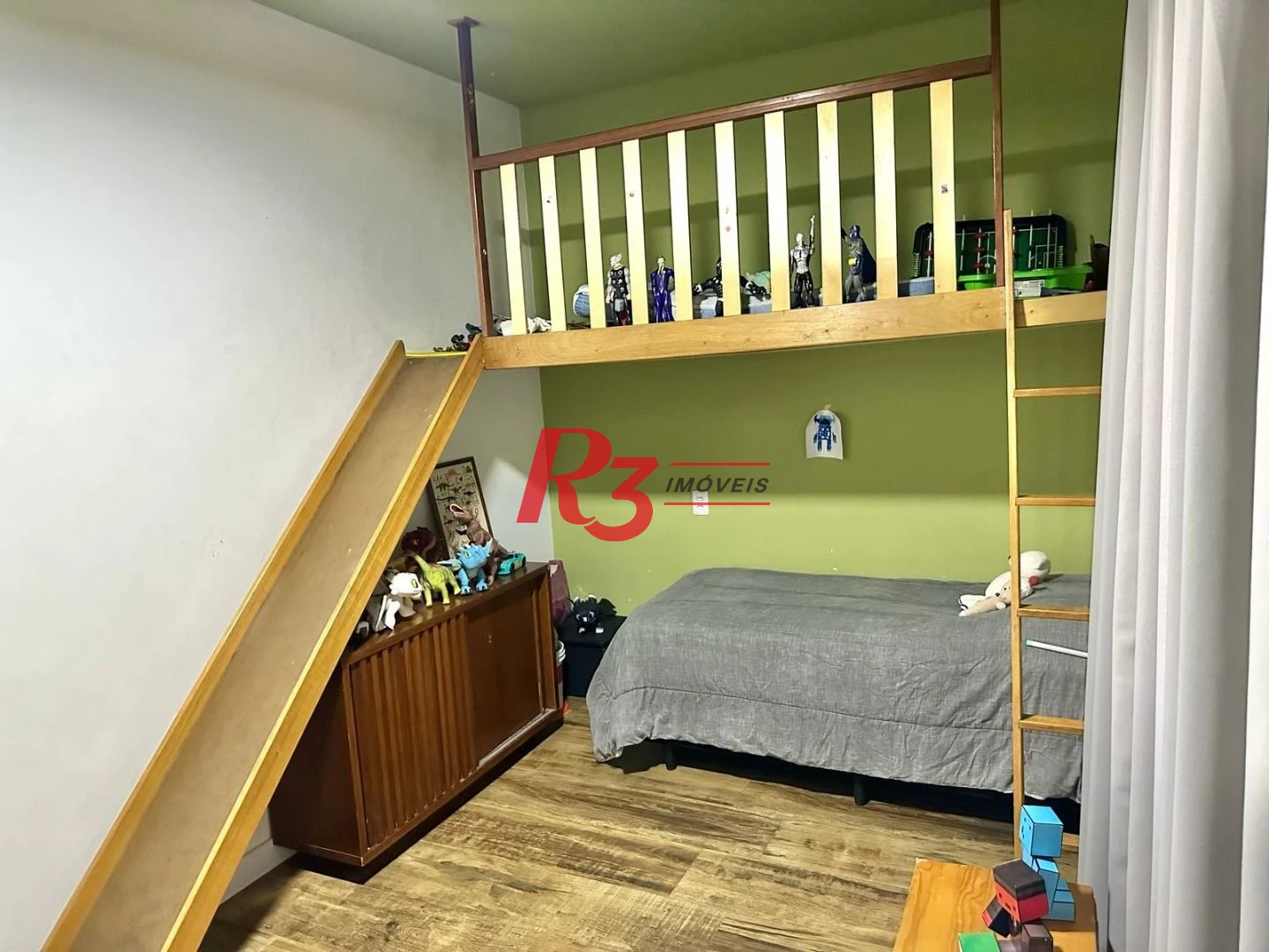 Casa com 3 dormitórios à venda, 100 m² por R$ 600.000,00 - Embaré - Santos/SP