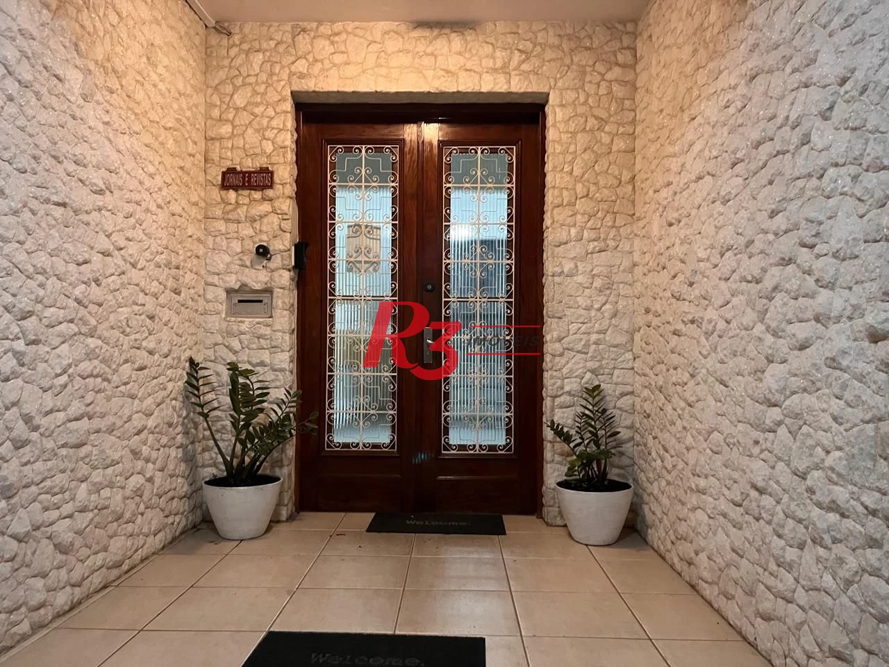 Apartamento com 3 dormitórios à venda, 117 m² por R$ 690.000,00 - Gonzaga - Santos/SP