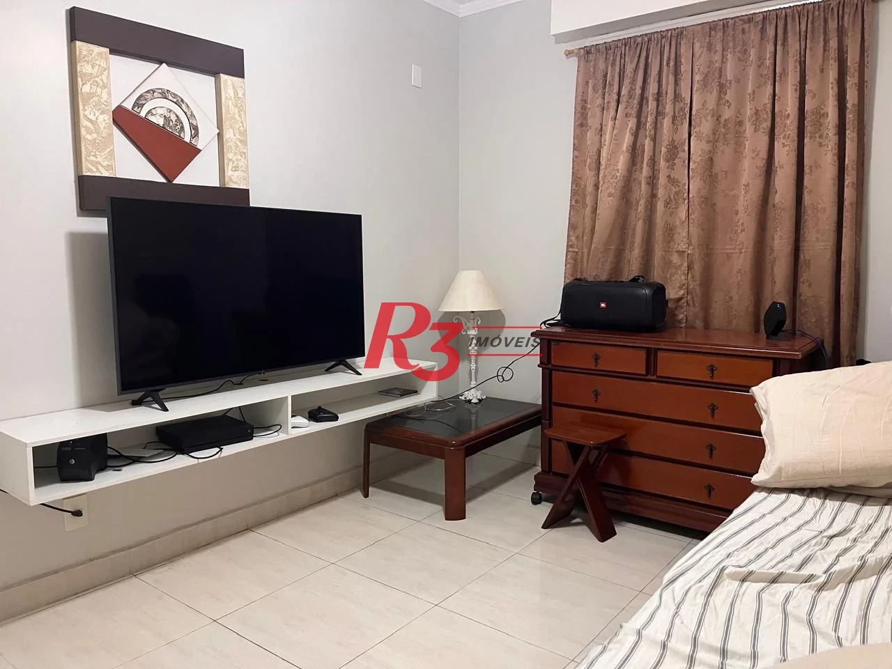 Apartamento com 3 dormitórios à venda, 117 m² por R$ 690.000,00 - Gonzaga - Santos/SP