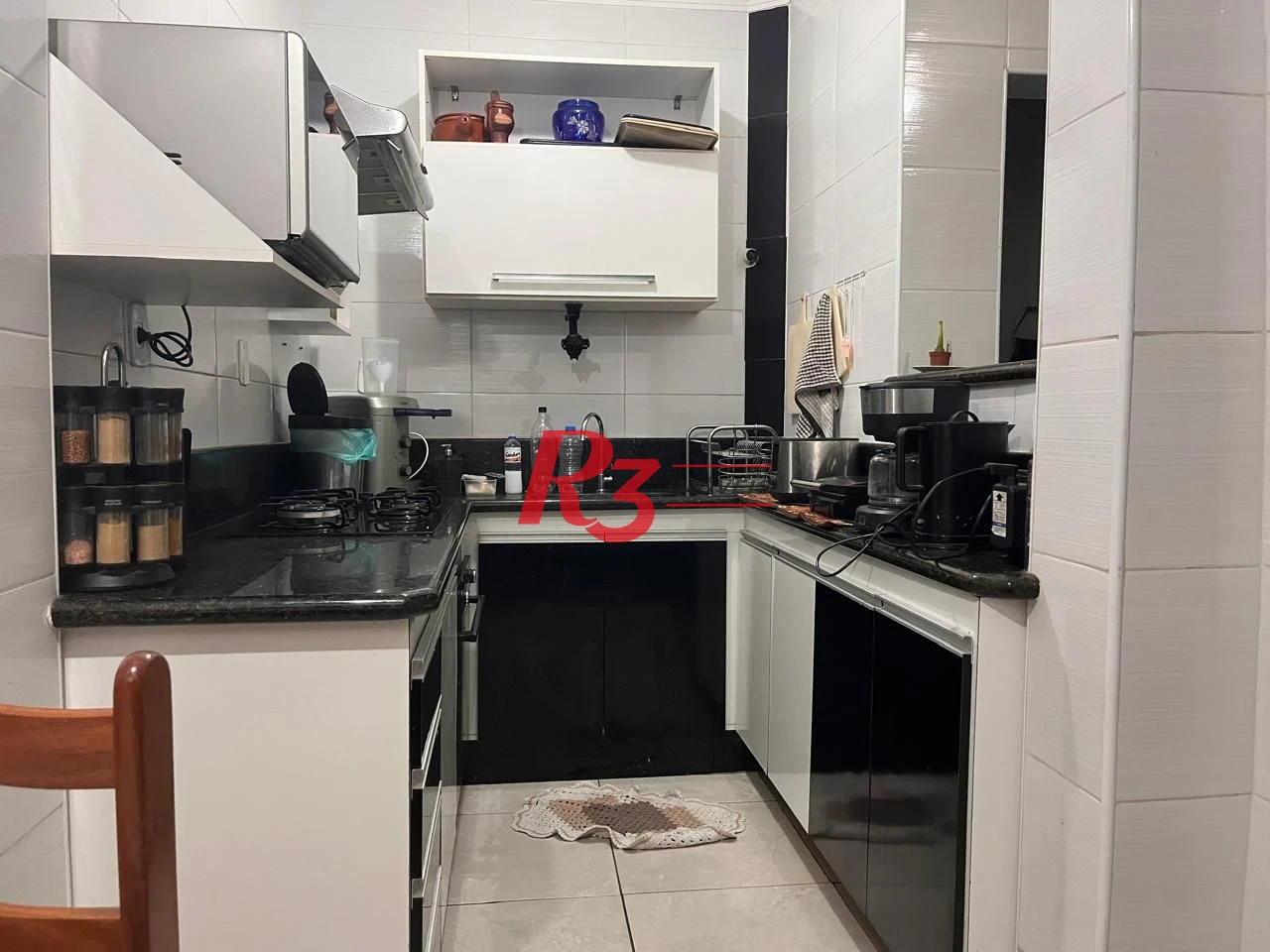 Apartamento com 3 dormitórios à venda, 117 m² por R$ 690.000,00 - Gonzaga - Santos/SP