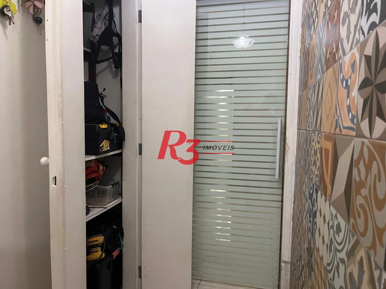 Apartamento com 3 dormitórios à venda, 117 m² por R$ 690.000,00 - Gonzaga - Santos/SP