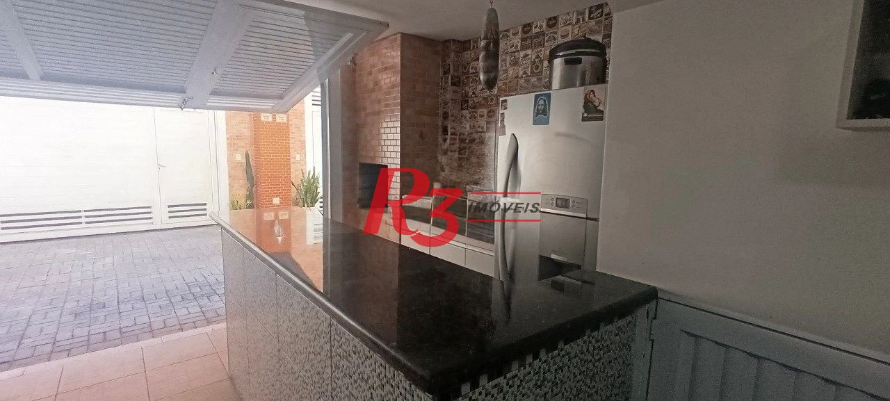 Village com 2 dormitórios à venda, 104 m² por R$ 590.000,00 - Vila Mathias - Santos/SP
