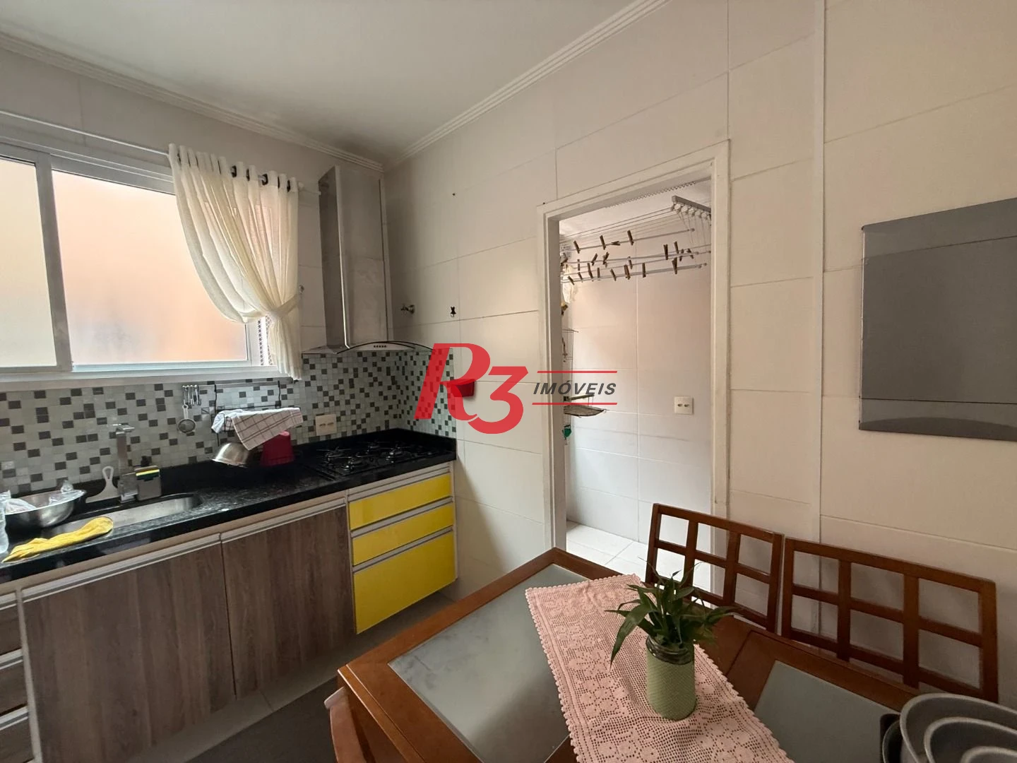 Village com 2 dormitórios à venda, 104 m² por R$ 590.000,00 - Vila Mathias - Santos/SP