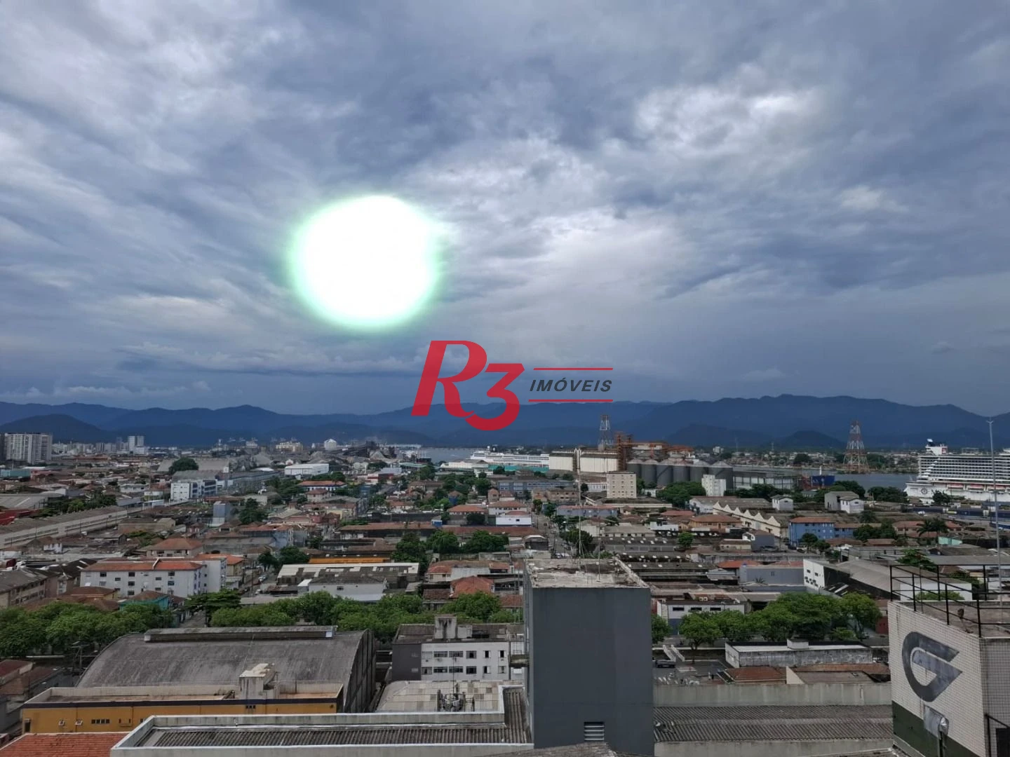 Apartamento com 2 dormitórios à venda, 64 m² por R$ 640.000,00 - Estuário - Santos/SP