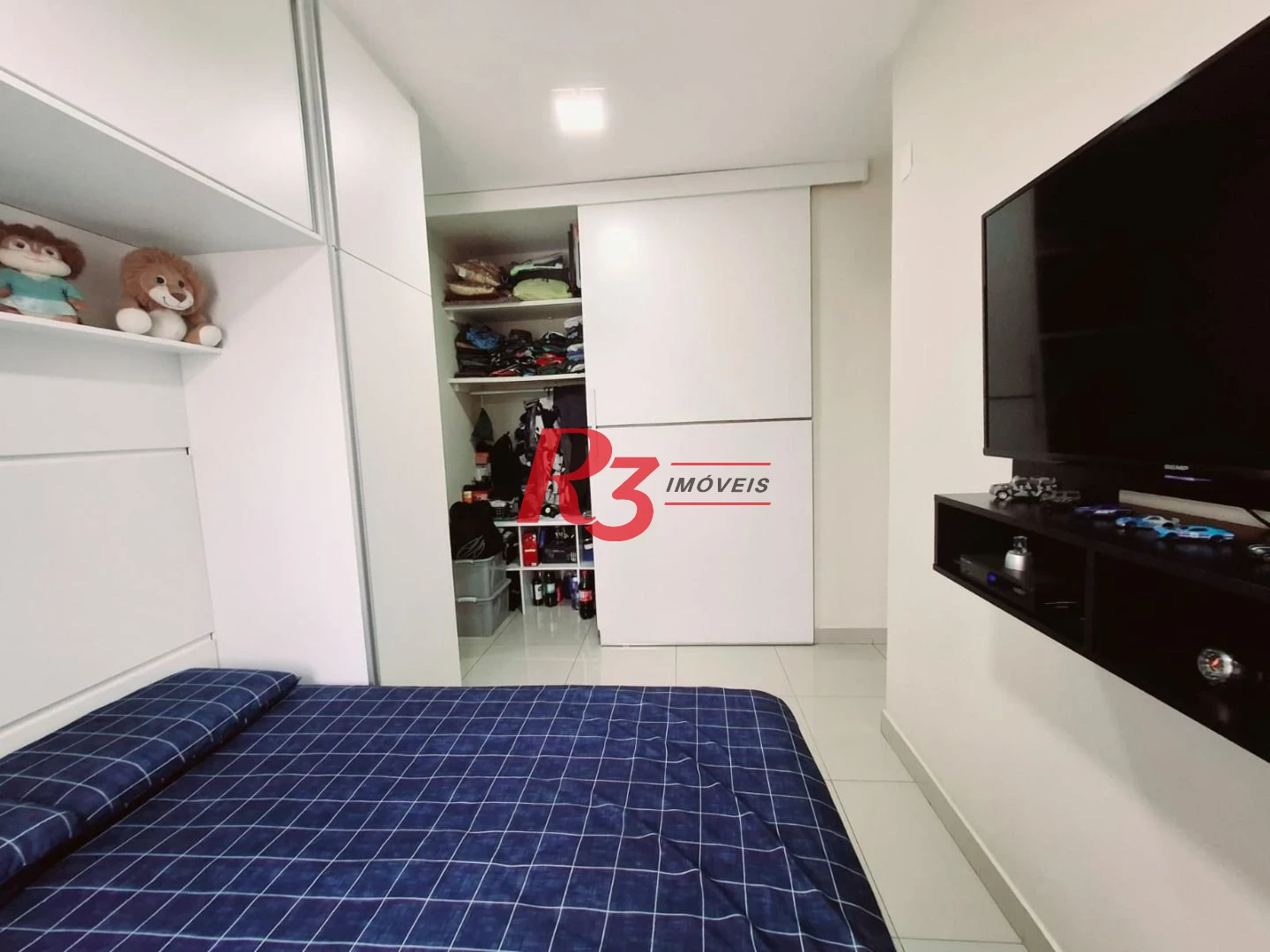 Apartamento com 2 dormitórios à venda, 64 m² por R$ 640.000,00 - Estuário - Santos/SP