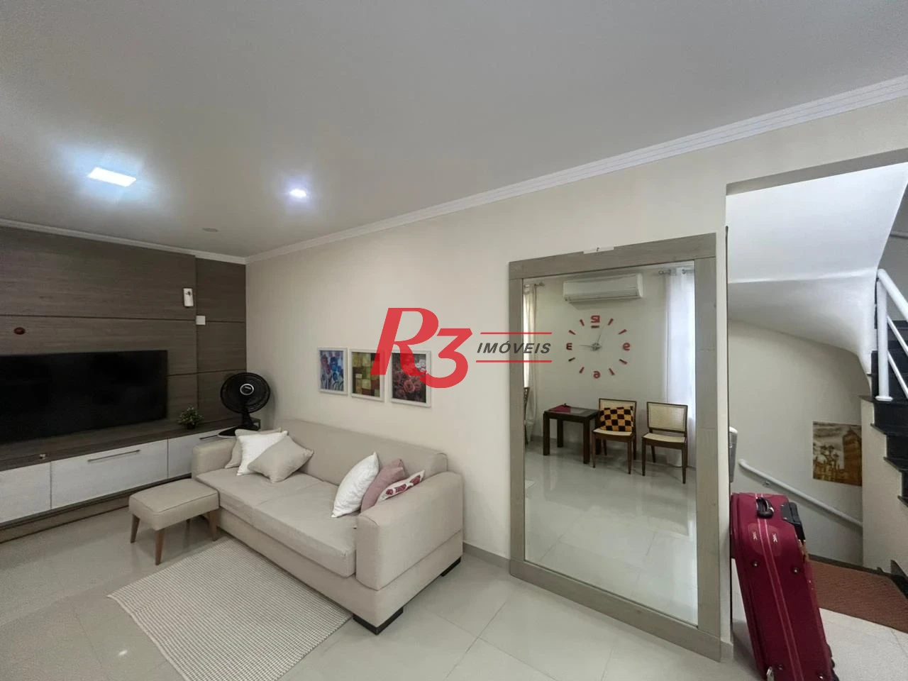 CASA 3 DORMITÓRIOS EM SANTOS